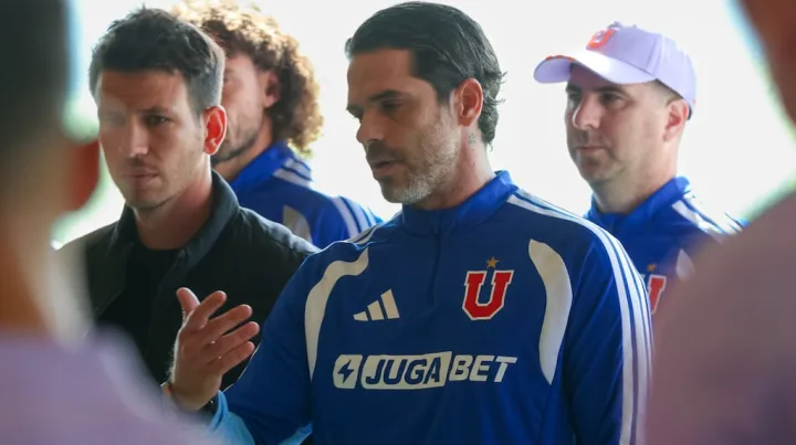 Revelaron la intervención cardíaca a la que fue sometido Gago tras el malestar que sufrió en un partido de la Universidad de Chile