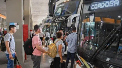 Por atrasos en los pagos, las empresas de colectivos del interior amenazan con reducir los servicios desde el lunes