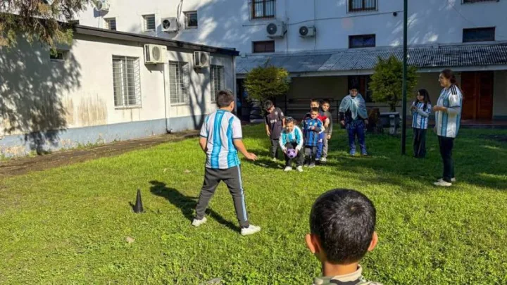 La juegoteca del Hospital Nuestra Señora del Carmen celebró el Día de la Bandera
