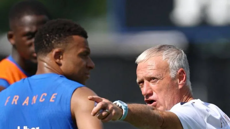 Francia no piensa en la revancha contra Senegal en debut mundialista, dice Deschamps