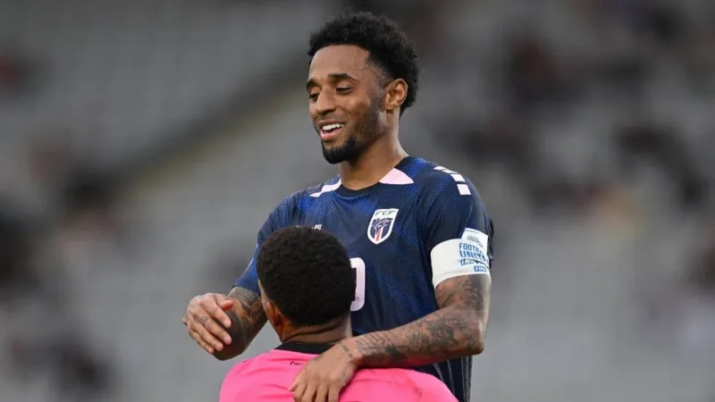 Nació en una isla, tiene 36 años y jamás jugó en su país: la historia de Ryan Mendes, el crack de Cabo Verde