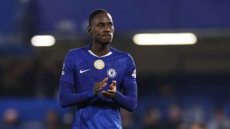Defensa inglés Chalobah sustituirá al lesionado Livramento en el Mundial