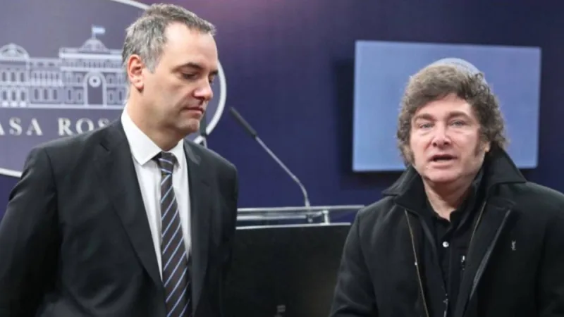 Milei retruca, sostiene a Adorni y lo lleva a Rosario al Día de la Bandera