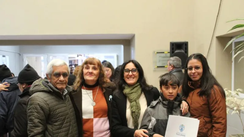 El Gobierno entregó escrituras y ya son casi 3.000 las nuevas familias propietarias