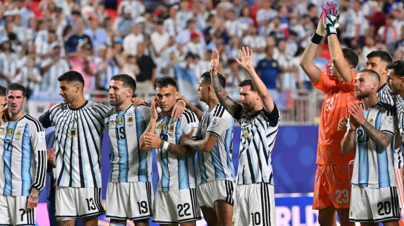 Lo que dejó el debut de la Selección: del factor Messi para reafirmar el mote de candidato a la cuenta pendiente de Lautaro Martínez