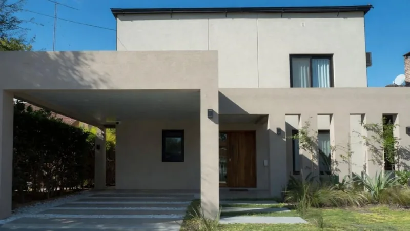 Caso Adorni: el fiscal Pollicita pidió más información sobre quiénes entraron y salieron de la casa de Indio Cuá y qué obras se hicieron