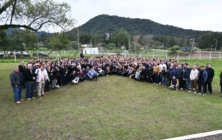 Jaldo reunió a 500 dirigentes peronistas en un encuentro político e institucional junto a Acevedo y Chahla