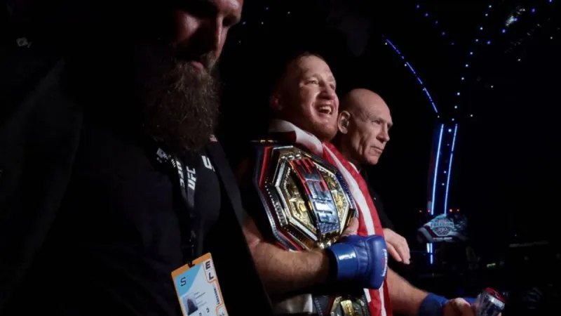 Gaethje sorprende a Topuria y gana el cinturón de peso ligero de la UFC en la Casa Blanca