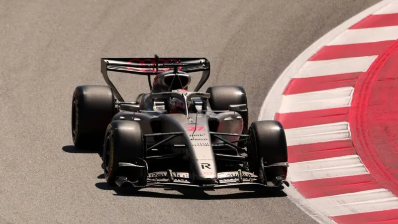 Audi achaca el abandono de Hulkenberg en Barcelona a la grava lanzada por el auto de Lawson